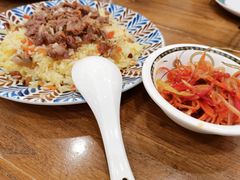 图尔洪抓饭-清真·玛丽亚新疆菜主题餐厅(浙江中路店)