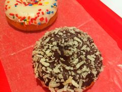 -Winchell's Donuts House