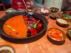 -周小明火锅(黑金冠社区店)