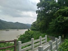 -羚羊峡古栈道森林公园