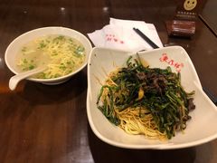 开洋葱油拌面-东泰祥生煎馆(陕西南路店)