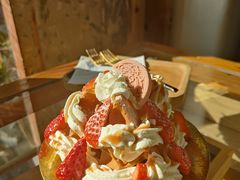 满满草莓华夫饼-西关84·History·Art·Cafe