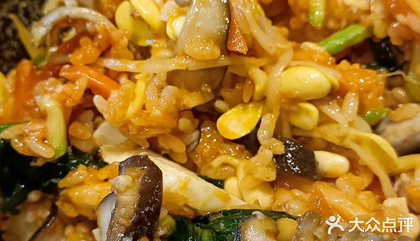 来打卡延吉的全州拌饭啦！！香香！