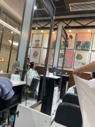 -FRIDAY星期五专业美发沙龙