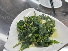 蒜泥桑芽菜-邹胖哥好好吃餐馆(荔波美食街店)