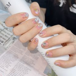 -七彩虹美甲美睫 半永久