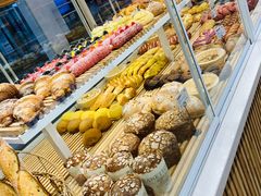 -焙丽拾光(麦凯乐直营店)