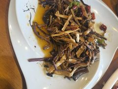 -小厨子私房菜·云南美食店