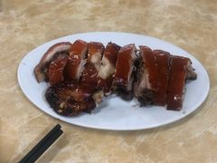 -黄记四更烤乳猪店