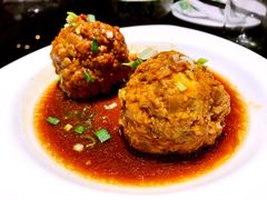 鸭蛋黄狮子头-梅飞酒家(桑园路店)