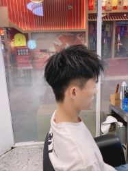 点击看大图 -川和潮人漂色·烫染·接发