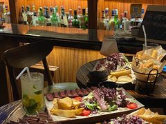 -The Cheebat 锌吧·Bistro(体育西店)