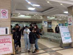 -上海大学附属上海和平眼科医院