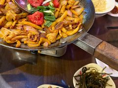 -富正毅三下锅·湘西韵味(天门山索道店)