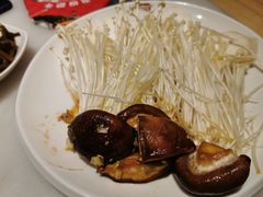 菌菇拼盘-韩宫宴烤肉·料理(大宁国际店)