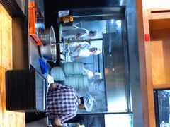 -亮亮面馆(经六路店)