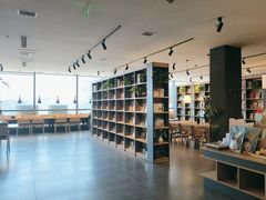 -魔方城市书房(中街益田店)