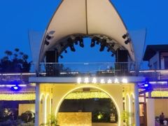 -茅草房·河畔园林火锅