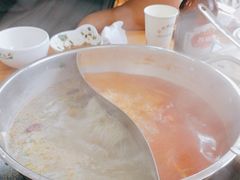 -苗伯妈酸汤火锅