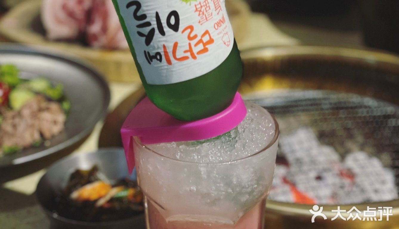 味觉随着升腾的烟火，瞬间便至韩国露营地。