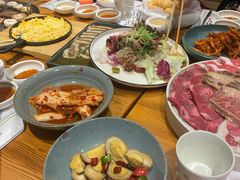 -草家酱蟹炭火烤肉店(珲春南路一店)