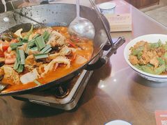 -富正毅三下锅·湘西韵味(天门山索道店)