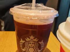 -星巴克臻选(威海威高广场店)