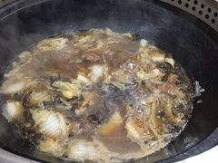 -粘豆包柴火铁锅炖