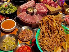 -唯成•韩国炭火烤肉 유성고기