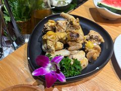 -一朵菌·野生菌探索家火锅(南亚店)