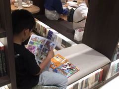 -钟书阁(群光广场店)