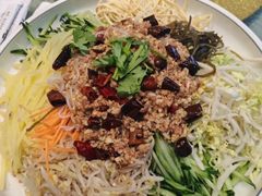 -老码头黑皮肘子锅包肉熏酱水饺(文政街店)