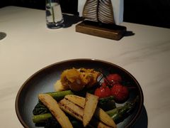 -Mogul Eatery·大亨餐酒馆