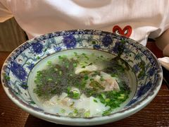 海鲜虾仁馄饨-老新隆牛肉锅贴(新街口店)