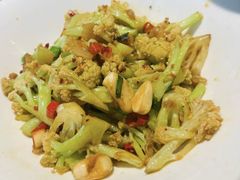 -聚鑫朋酸菜肥肠(文艺路口店)