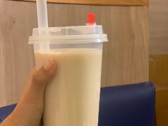 都匀毛尖奶茶-包整·丝娃娃(一览甲秀楼风景店)