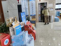 -茂菊口腔连锁(浦东南路店)