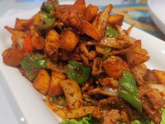 馕丁炒烤肉-楼兰古丽·新疆拌面·清真(华阳城店)