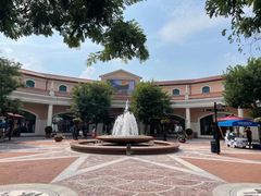 -Longchamp(佛罗伦萨小镇奥特莱斯店)