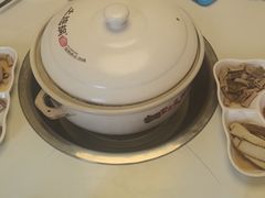 -土连锅·现熬养生汤锅(梁家巷店)
