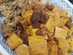 麻婆豆腐牛肉饭-吉野家(南昌铜锣湾店)