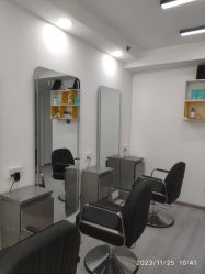 -LILI·HAIR SALON理理造型