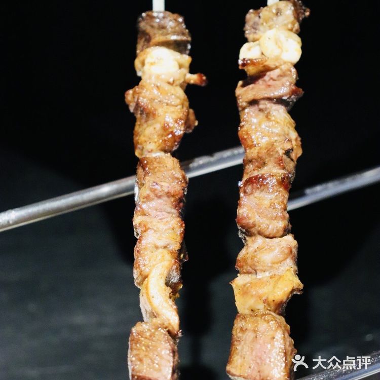 烤烧界的顶流✨ 呼伦有牛·烧串酒场