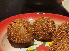 巧克力糖油果子-小饕荟雅安贡椒鱼鲜馆(广福桥店)
