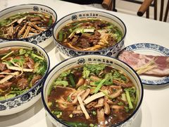 -镇南锅盖面馆(解放路店)