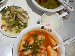 -渝是乎酸菜鱼(龙旗购物中心店)