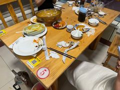-美顺香食府鱼头老店(雪野湖店)
