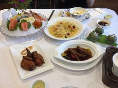 -景月阁空中食府(希尔顿酒店)