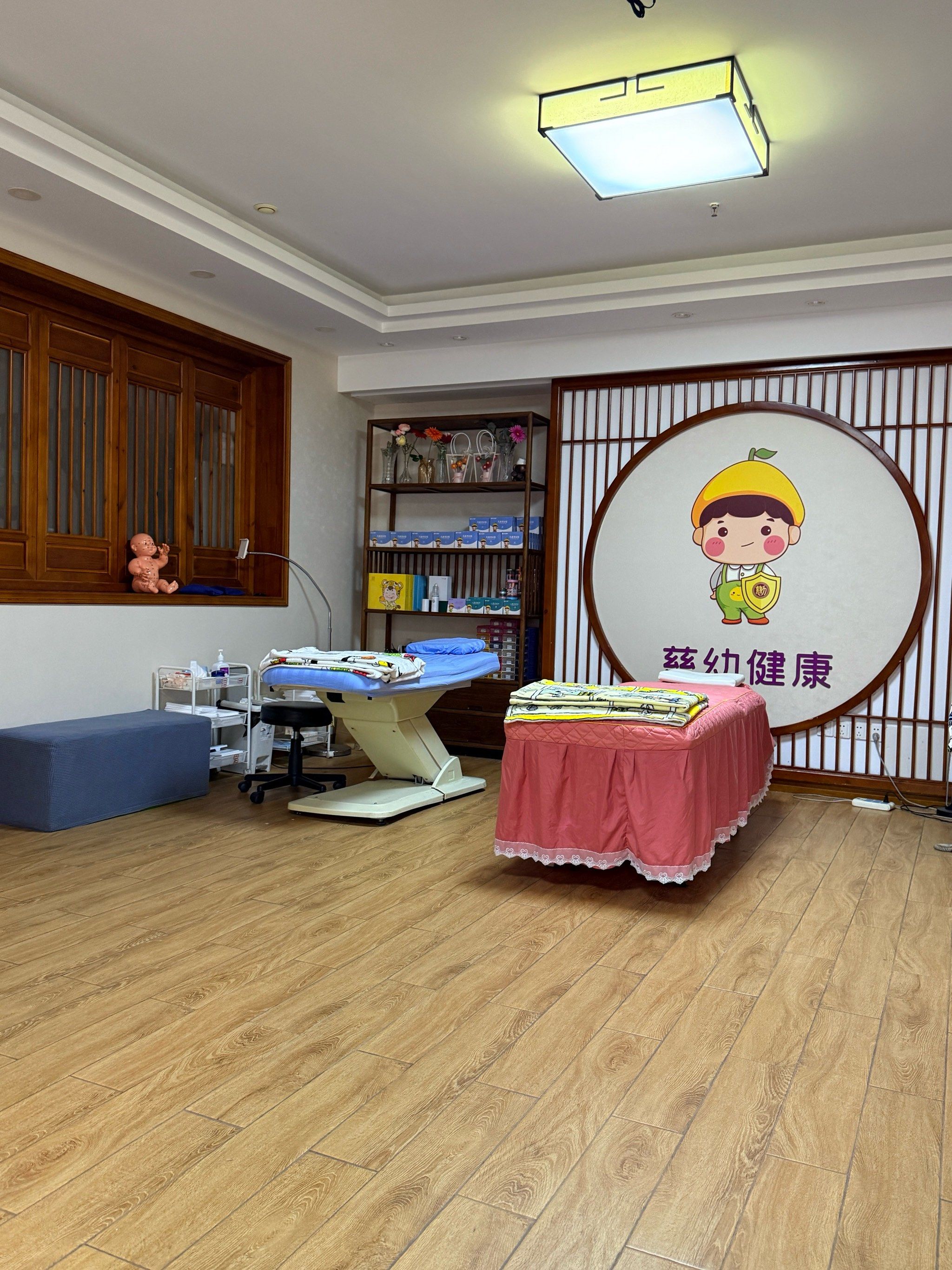 小朋友脾胃不好,找到了这家小儿推拿店,推