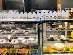 面包甜点陈列柜-猫王榴莲世家(三里屯SOHO商场店)